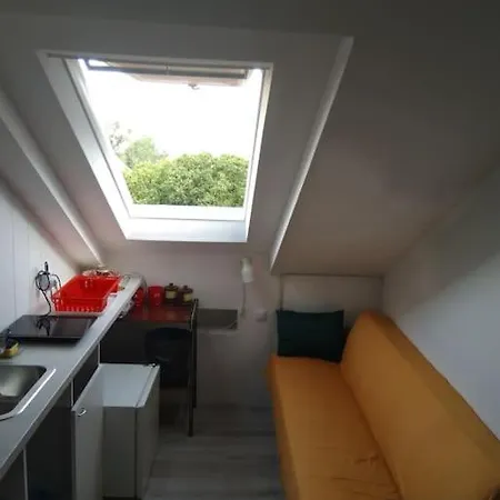 For Two People, Beautifull Terasse, Kitchen 아파트 *